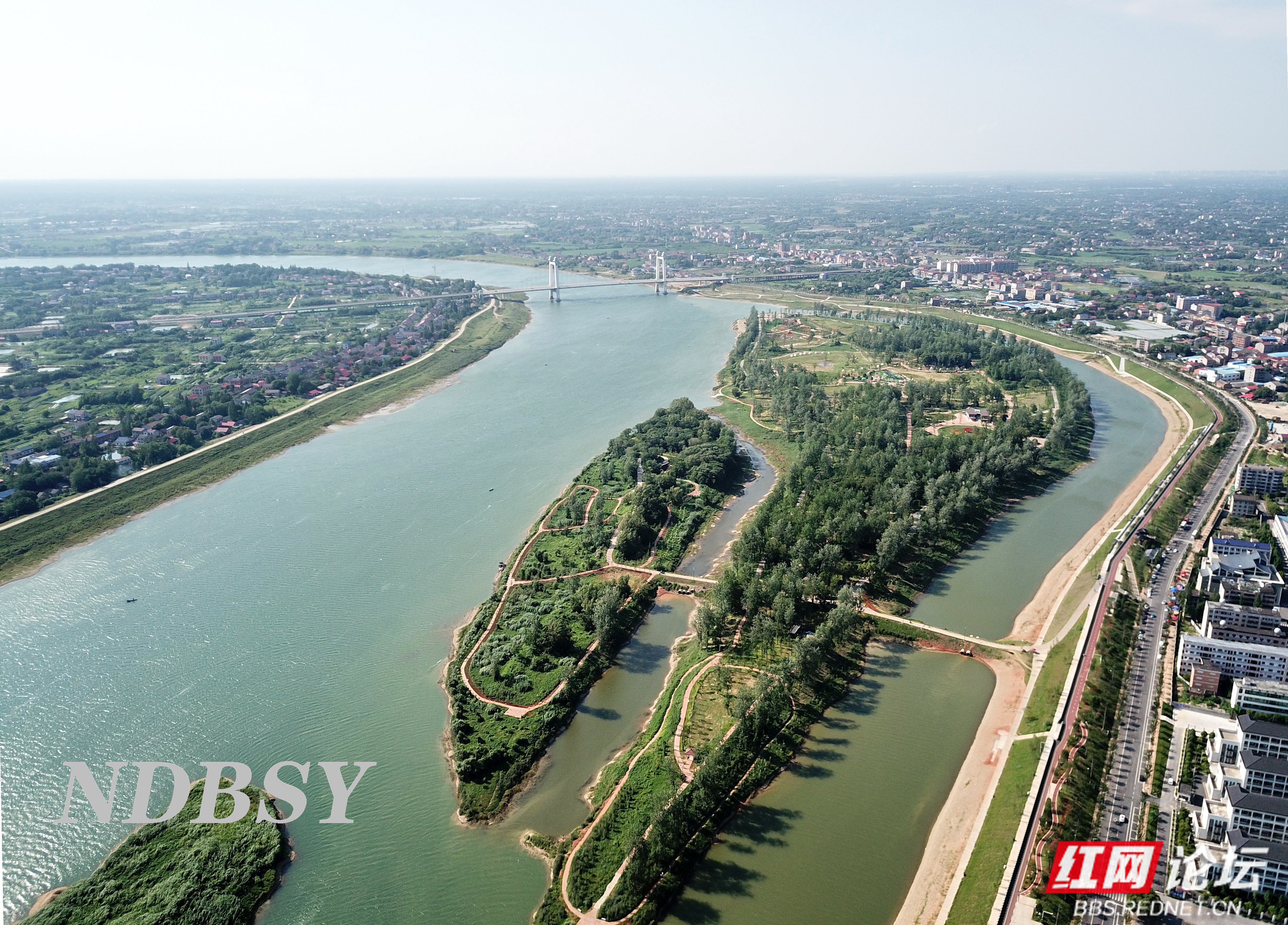 水清岸绿资江美